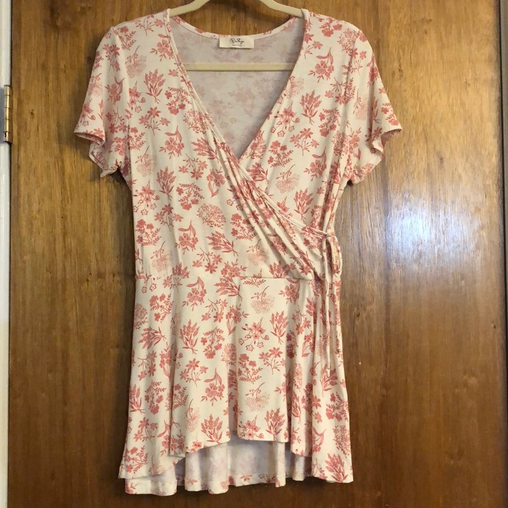 BE Stage Floral Faux Wrap Hi Lo Top Size Medium